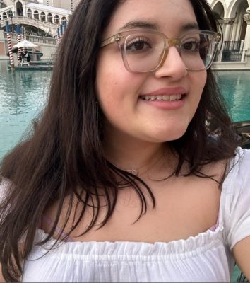 Stephanie Ponce headshot